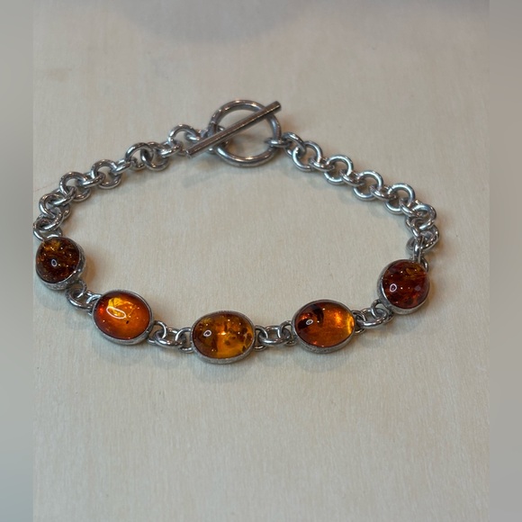 Amber and 925 sterling silver not sure if toggle clasp is silver. Size 6 3/4” - Picture 3 of 7